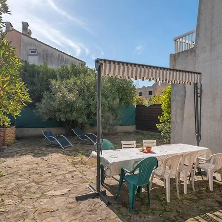 As24411 - + Avec Jardin Et Parking Apartment